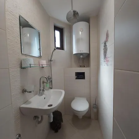 Bela Guest house *