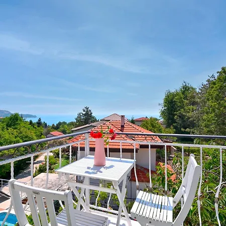 Guest house Bela Balchik