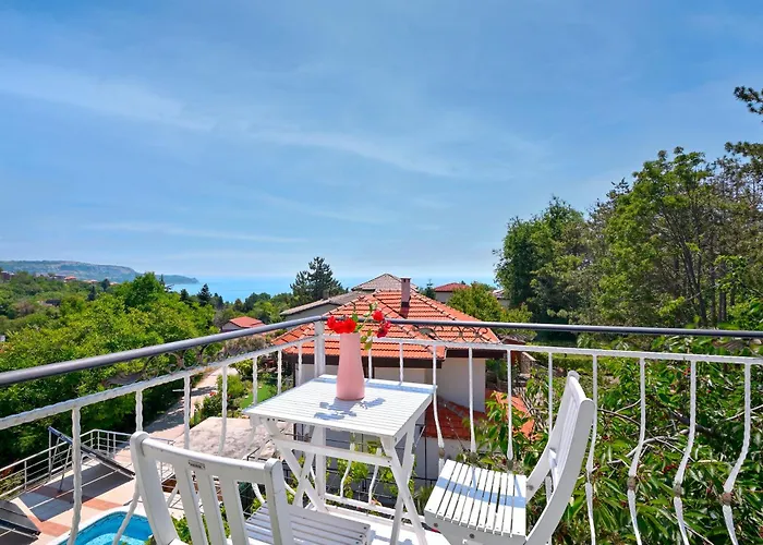 Guest house Bela Balchik